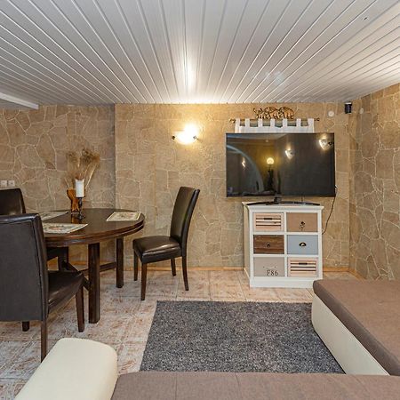 Spacious Studio Apartment By Polo Apartments Kaunas Exteriér fotografie